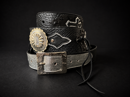 ANJIN "按針" handmade leather guitar strap made in Japan, black cowhide with concho hardware