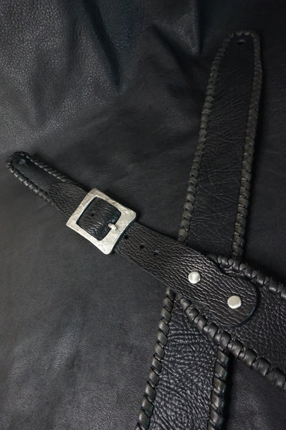 ASHIGARU handmade black leather guitar strap end and whipstitching detail from Japan