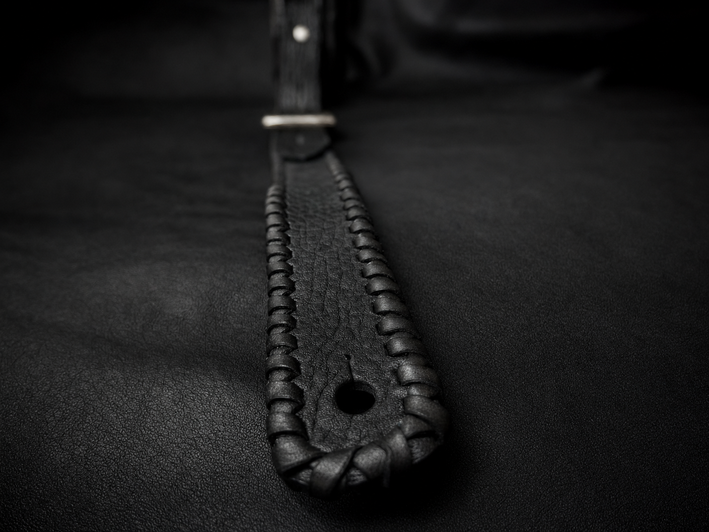HINAWA leather guitar strap adjustment buckle close-up, TsukasaJames